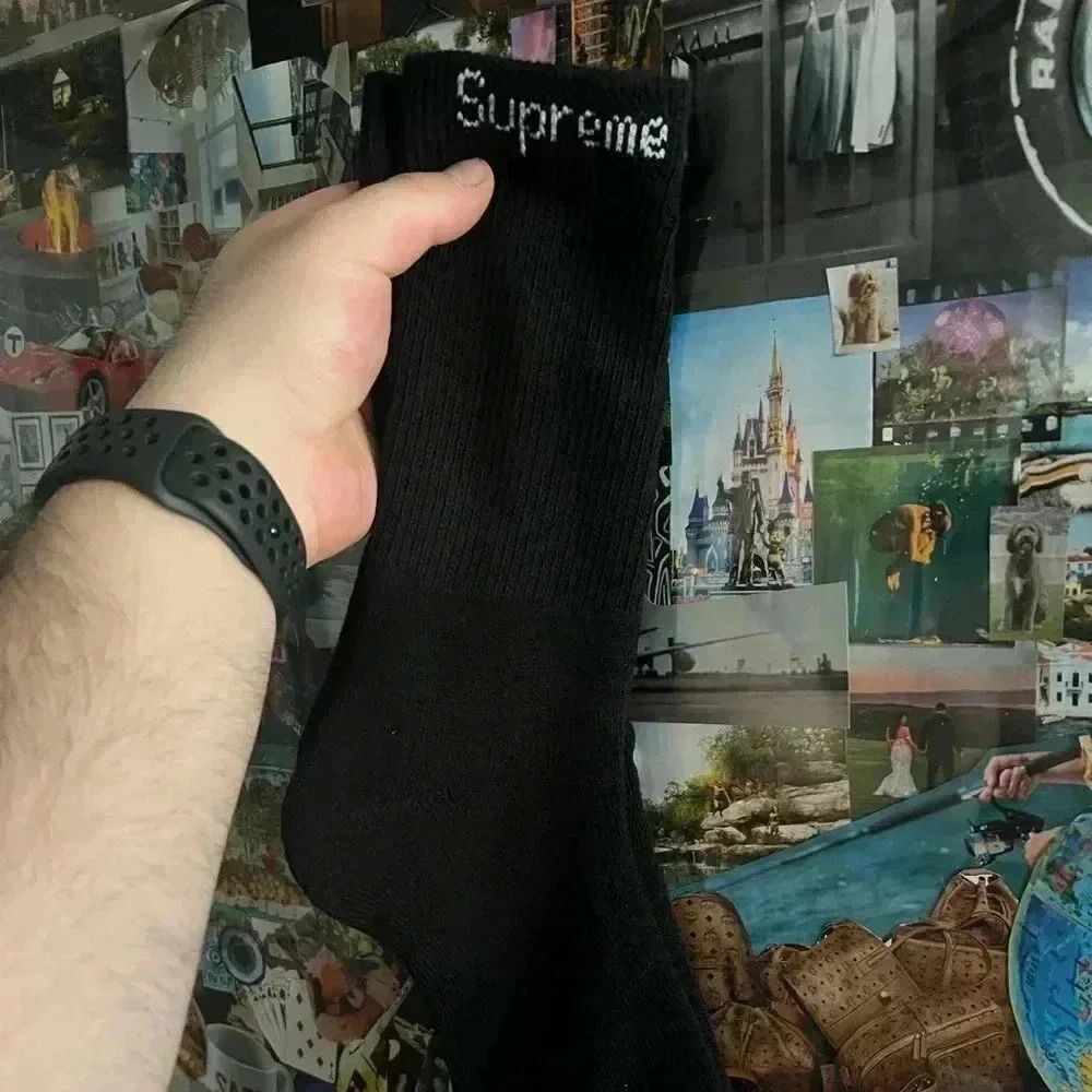 NEW Supreme Socks (1 pair) - Picture 3 of 3